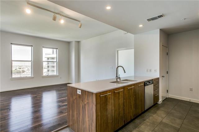 Foto del edificio - 2323 N Houston St