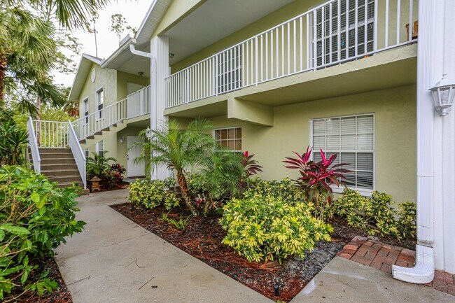 Foto del edificio - **LOVELY FULLY FURNISHED SEASONAL RENTAL**...