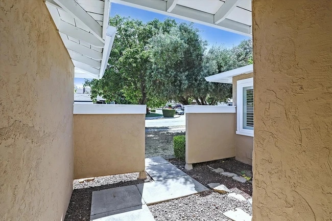 Building Photo - 4075 Beebe Cir