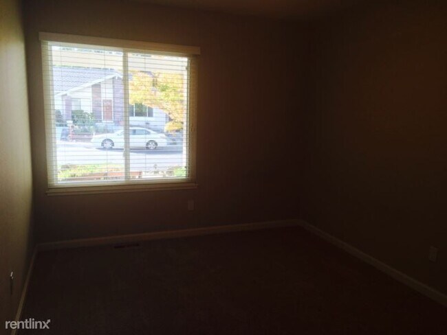 Building Photo - 3 br, 2 bath House - 4405 Striped Maple Ct