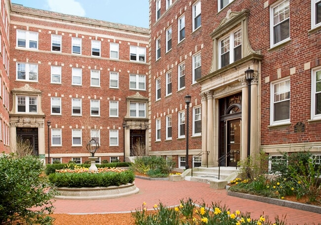 Building Photo - 16 Chauncy St