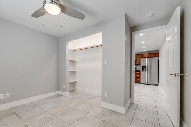 Foto del edificio - 2318 N Bassler St