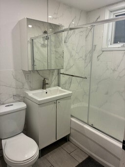 Photo du bâtiment - 2090 Wellington