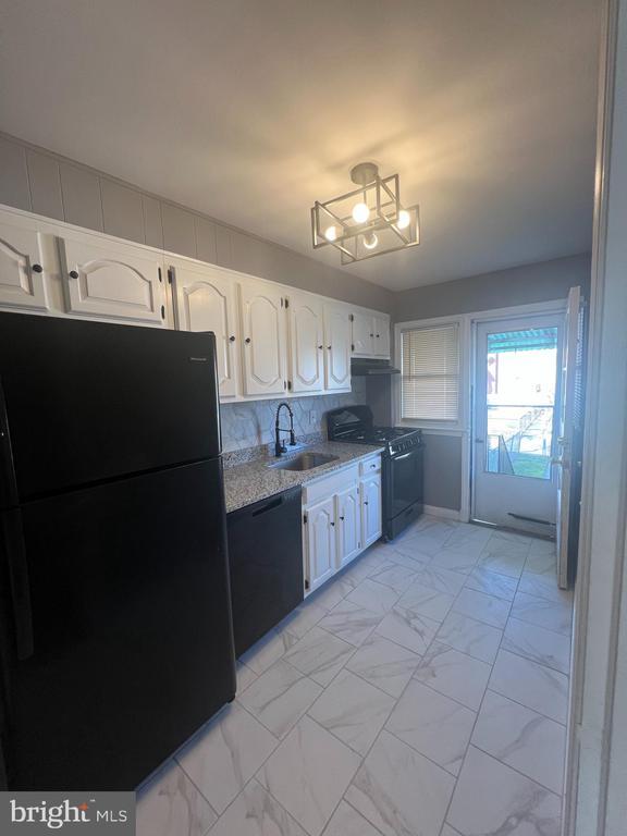 Building Photo - 3632 Elmora Ave