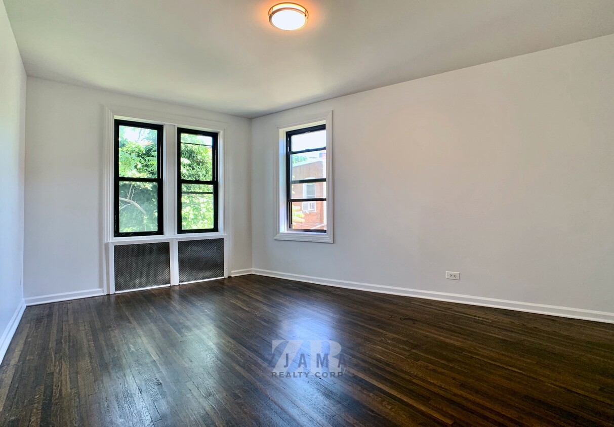 Primary Photo - 283 Albany Ave