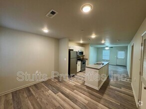 Building Photo - 201 Gin Ct