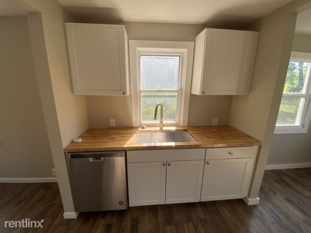 Building Photo - 3 br, 2.5 bath House - 729 Andrew Ave