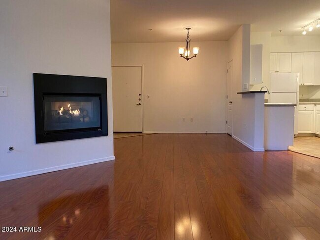Foto del edificio - 1701 E Colter St