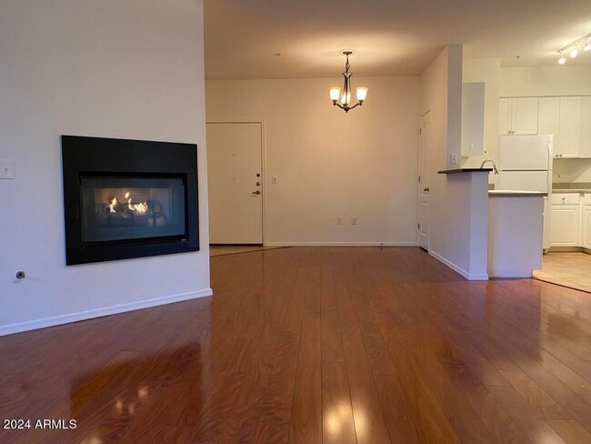 Building Photo - 1701 E Colter St