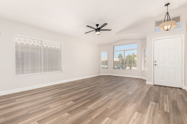 Building Photo - Beautifully Updated 3-Bedroom Home in Prem...