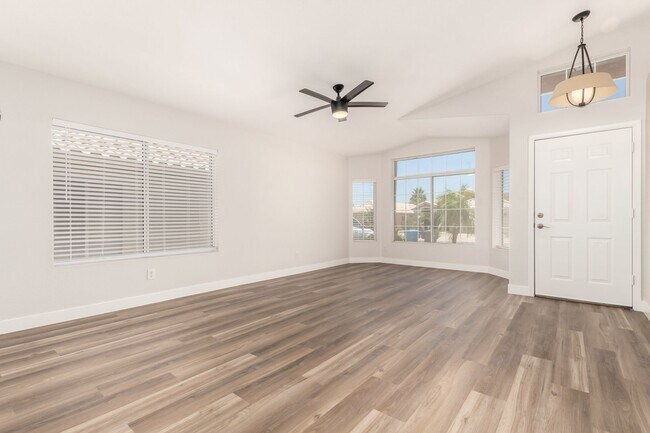 Foto del edificio - Beautifully Updated 3-Bedroom Home in Prem...