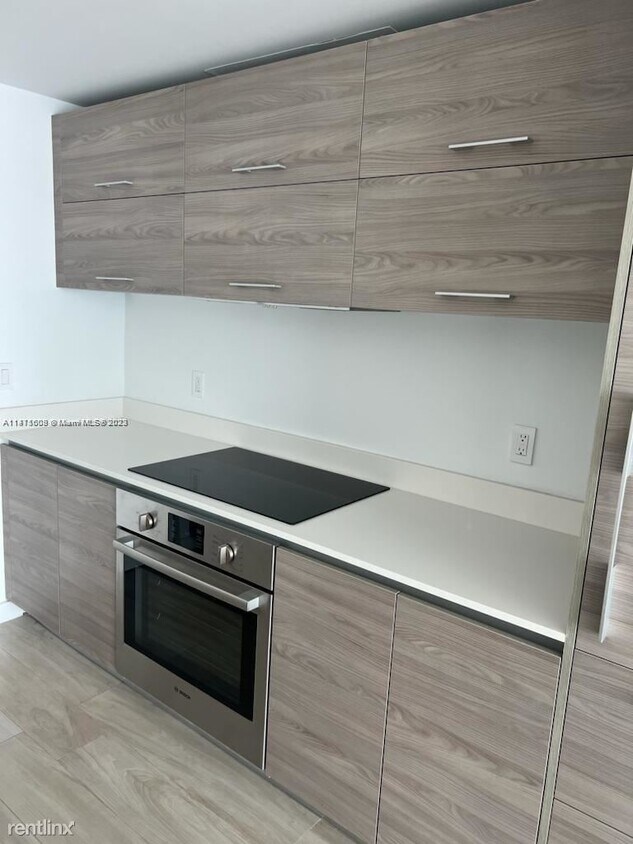 Building Photo - 1 br, 1 bath Condo - 1300 S Miami Ave Unit...