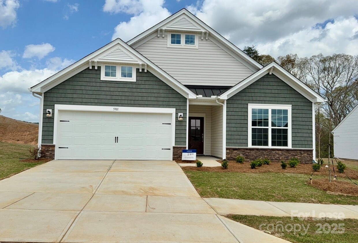 Foto principal - 5901 Oak Br Cir