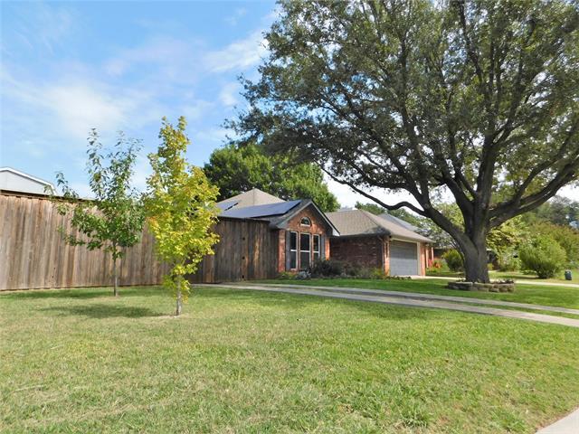 Foto del edificio - 2001 Oak Tree Dr