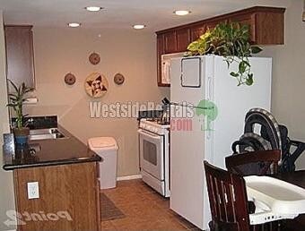 Primary Photo - 1136 W Blaine St