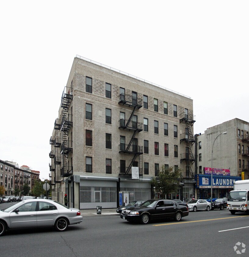 935 Kelly St - Kelly Street Restoration