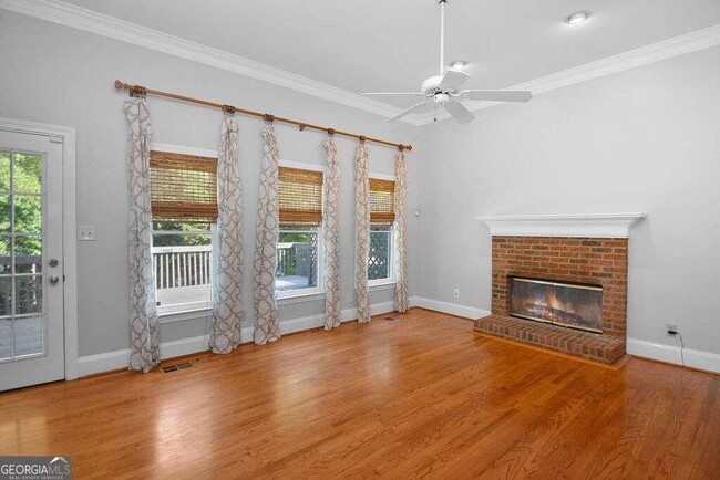 Foto del edificio - 534 Allen Rd NE