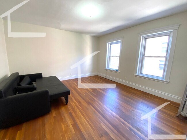 Foto del edificio - 12-5 Walbridge St, #12