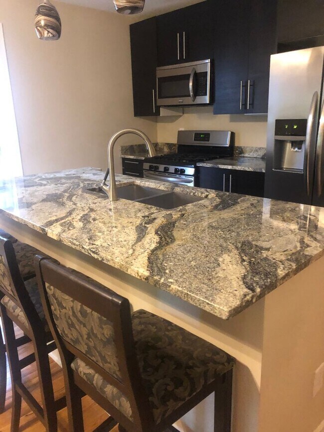 Foto del edificio - 1282 Hunter Ave