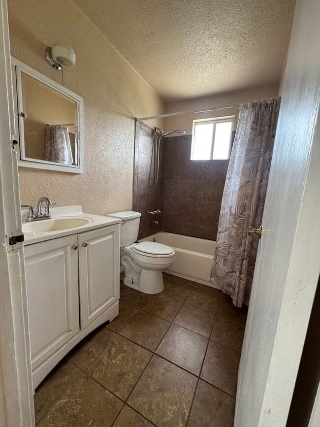 Photo - Cute 2/1 Home Available for Immediate Move In!