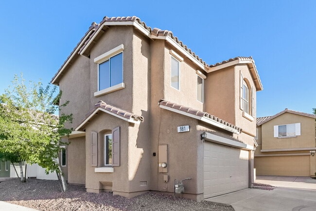 Building Photo - 981 Medina De Leon Ave