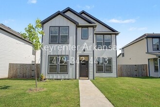 Building Photo - 4808 W Planetree St