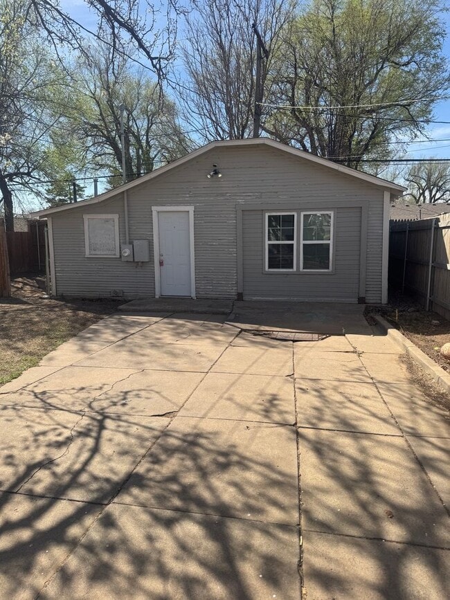 Building Photo - 3723 Fountain Terrace