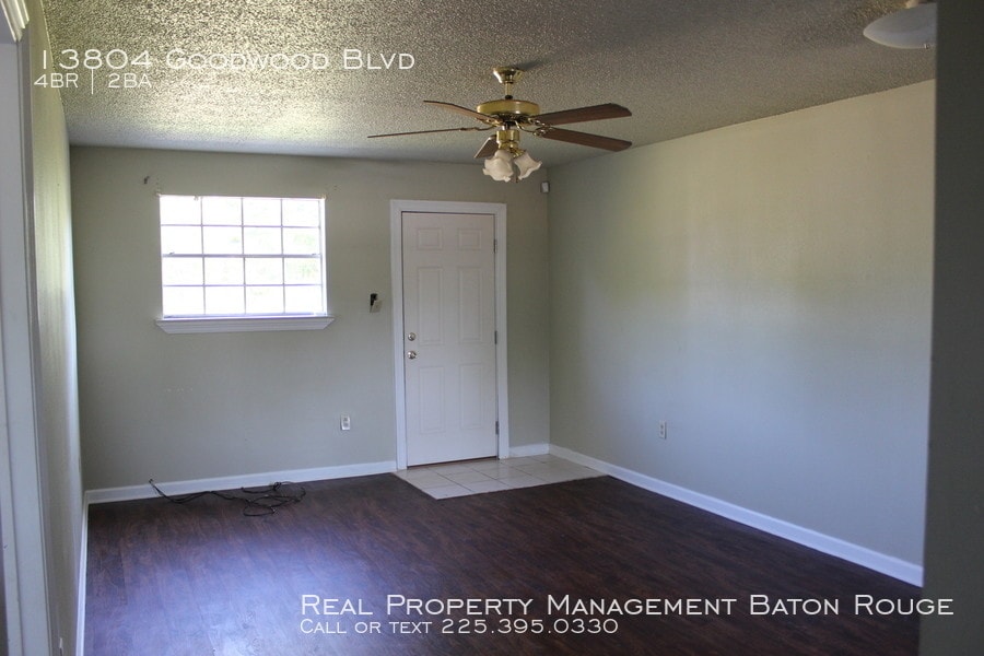Primary Photo - Great Duplex on Goodwood!