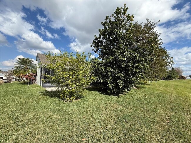 Building Photo - 34 Lakepointe Cir