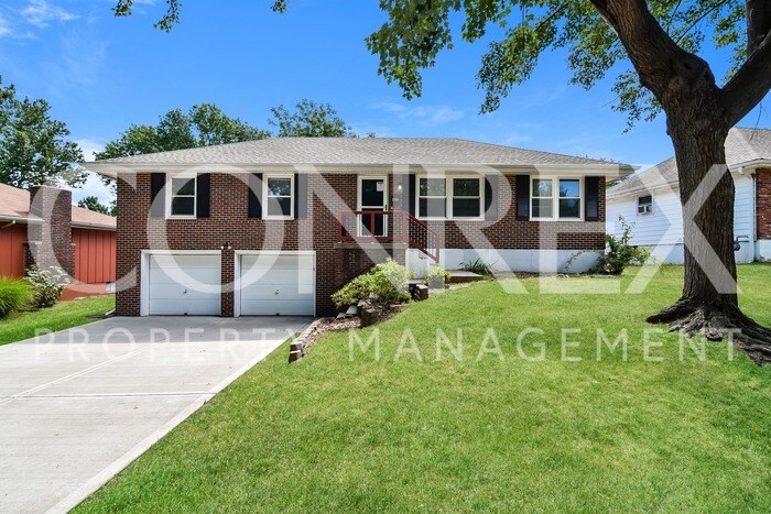 Primary Photo - Wonderful Brick Raised Ranch in Sycamore H...