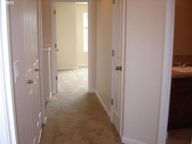 Foto del edificio - Beautiful 3 Bed, 3 Bath House in Tigard! F...