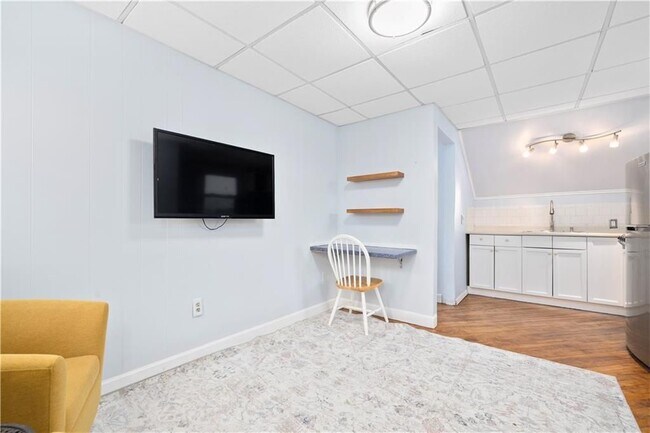 Foto del edificio - 4 Rego Rd