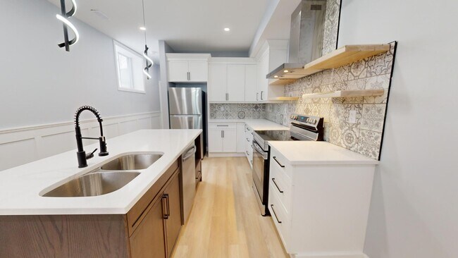 Photo du bâtiment - BRAND NEW 1 BEDROOM APARTMENT IN EAST LONDON