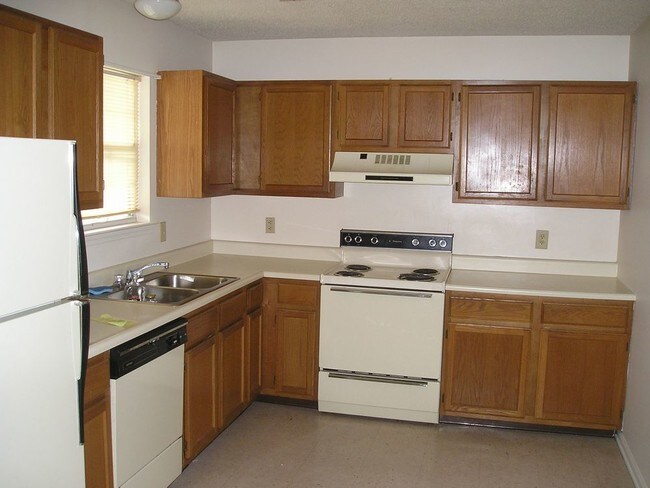 Building Photo - 114 Pennie Layne