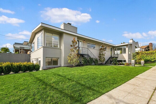 Building Photo - 6303 22nd Ave NW