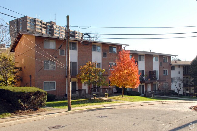 Building Photo - 129 Baywood Ave
