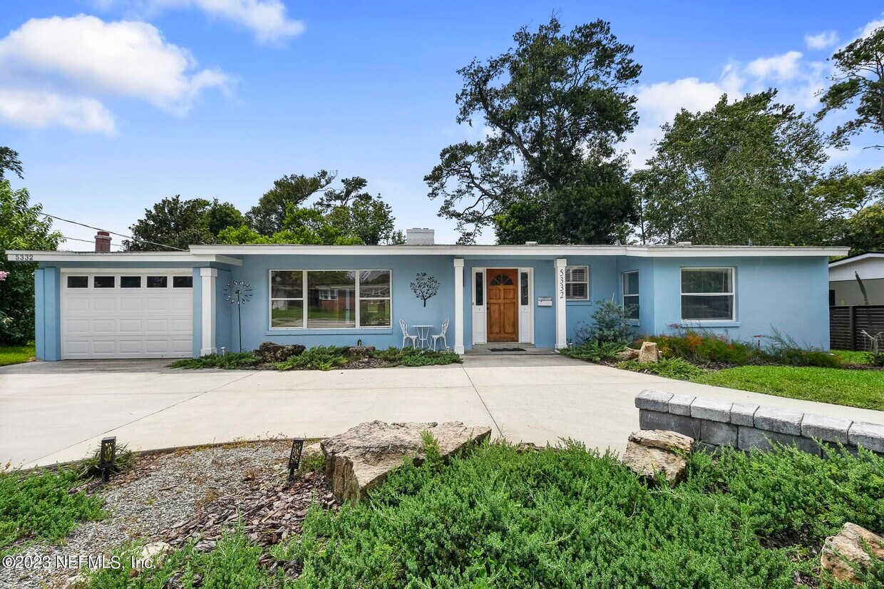 Primary Photo - 5332 Rollins Ave