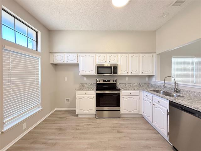 Foto del edificio - 980 Mauve Dr