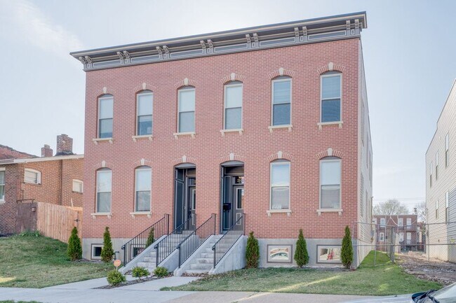 Building Photo - 3435 Texas Ave