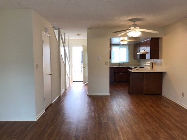 Foto del edificio - 21107 Victor St