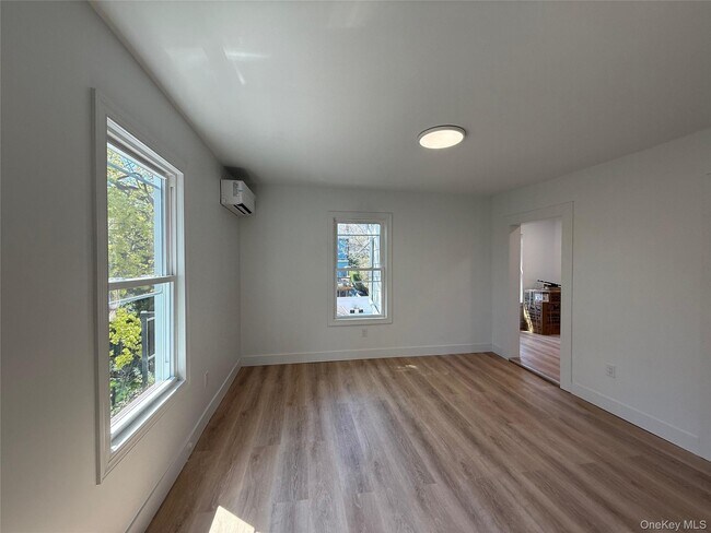 Foto del edificio - 99 Cedar Hill Ave