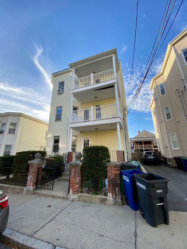 Foto principal - 14 Belknap St