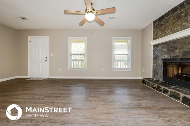 Building Photo - 105 Vesta Ct