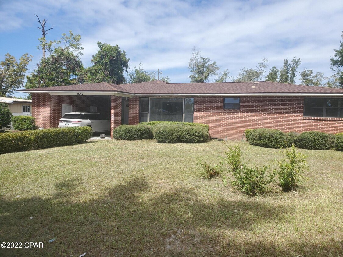 Primary Photo - 1625 E 9th Ct