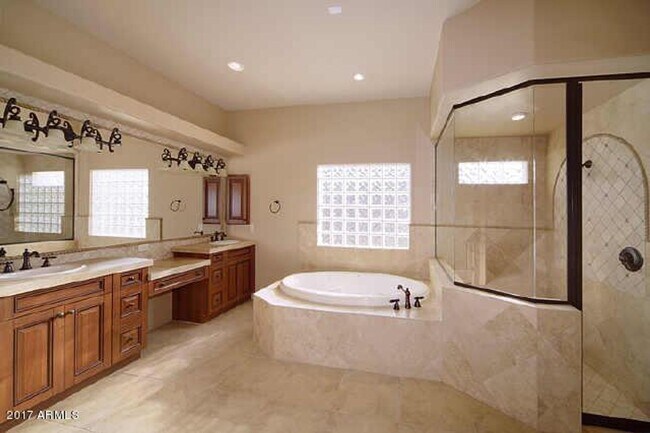 Building Photo - 3226 W Cloud Rd