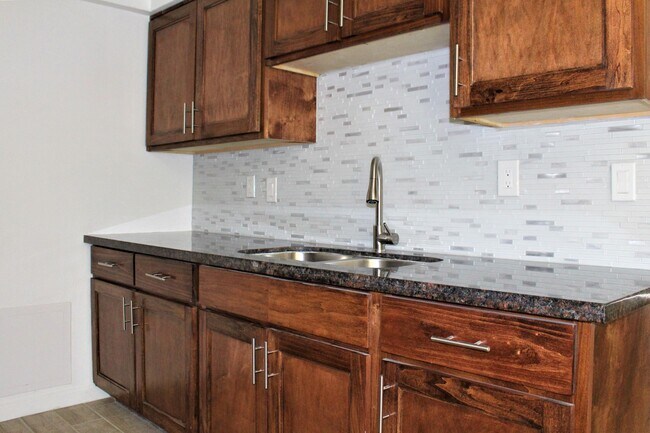 Building Photo - 10833 Cardigan Dr