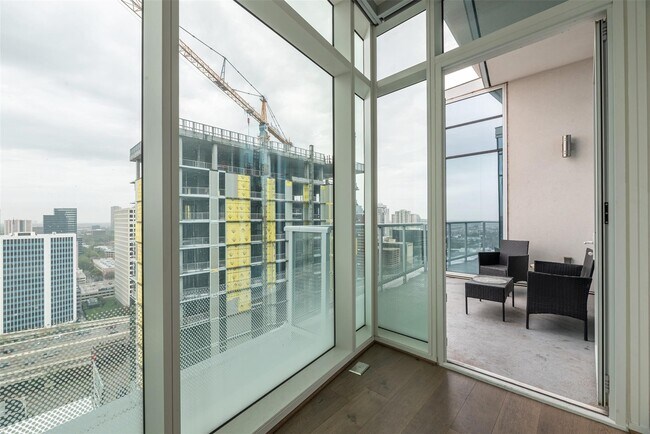 Foto del edificio - 4521 San Felipe St