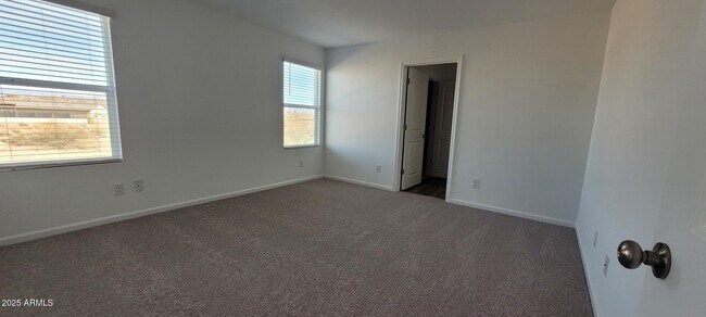 Foto del edificio - 1870 Broken Arrow Dr