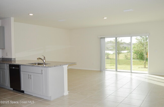 Building Photo - 2712 Golden Trout Ln