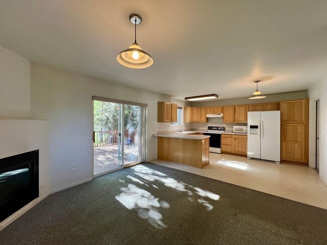 Building Photo - Townhome for Rent in New Castle
